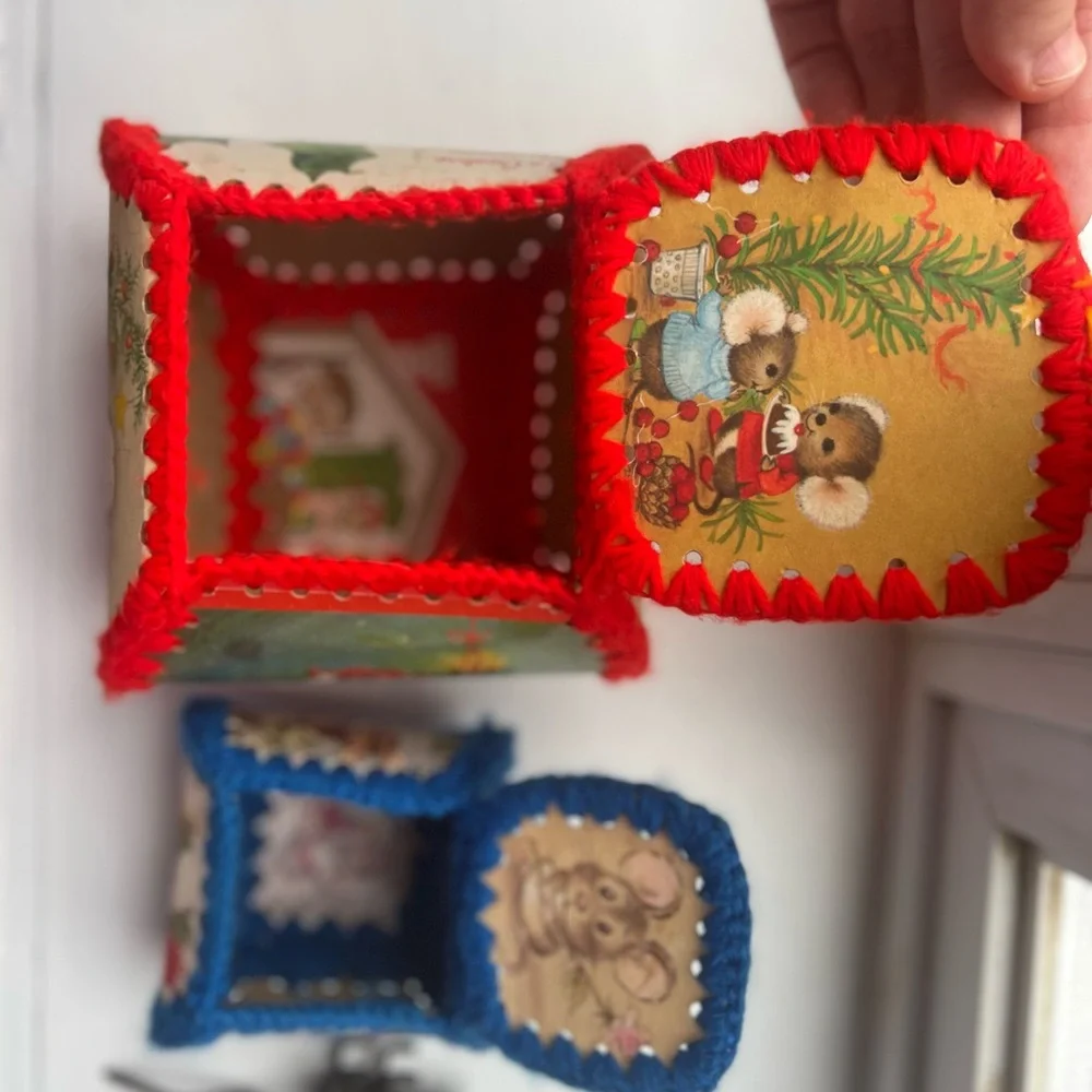Vintage Handmade Christmas Mouse Gift Boxes (Set of 2) - Picture 3 of 7